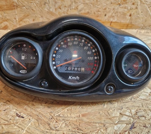 Cockpit mit armaturen und - cockpit,