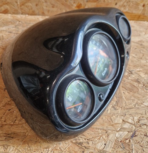 Cockpit mit armaturen und - cockpit,
